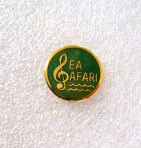 Vintage G Clef Sea Safari Green Lapel Hat Pin Badge - £15.78 GBP