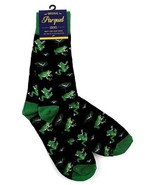 Men&#39;s Black with Green Frogs on Lily Pads Novelty Crew Dress Socks - $392.44 MXN