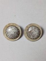 Vintage Silvertone White Gold Speckle Round Clip-On Earrings Unmarked 1&quot; - $149.79 MXN