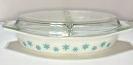 Vintage Pyrex Snowflake White Turquoise Divided Casserole Dish With Lid 1.5 Qt - £38.14 GBP