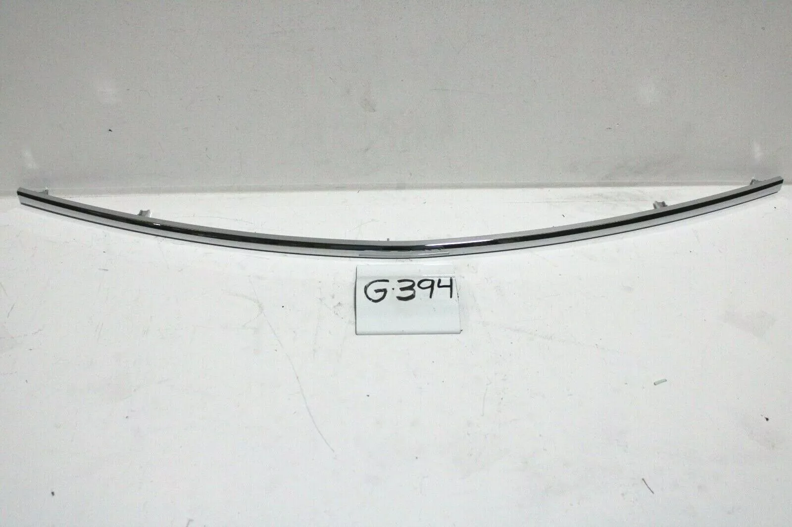 New Genuine OEM Hood Bonnet Chrome Molding 2001-2006 Mazda Tribute EC01-... - €78,57 EUR