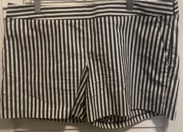 Women’s Express Low Rise Striped Shorts Pockets Size 12 Side Zip White - $14.84