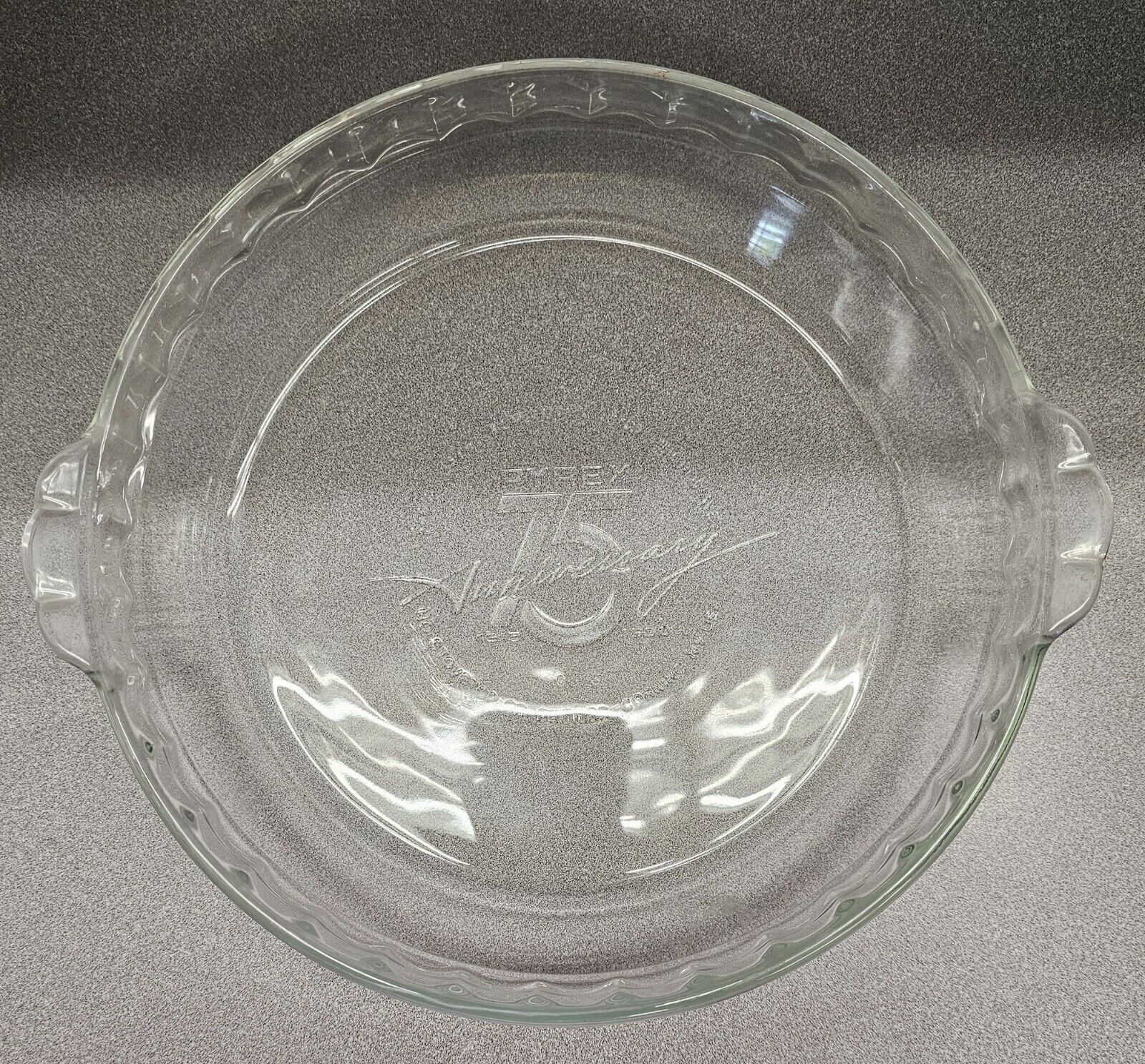 Pyrex 9" Pie Plate 75th Anniversary 1915-1990 Fluted Edges #229A - $11.74