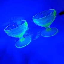 Vintage Green Uranium Glass Sherbet Dessert Fruit Custard Cups Set of 2 - £16.72 GBP