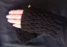 new Handmade Black Knit Fingerless Texting Gloves Mittens Glovelets Wristwarmer  - £19.52 GBP