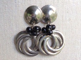 Vtg Silver Tone Round Interlocking Circles Drop Dangle Earrings Bead Cluster - £9.27 GBP