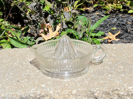Vtg Federal Glass Reamer / Juicer - Footed Bottom - Clear, Ribbed w/Loop... - $29.99