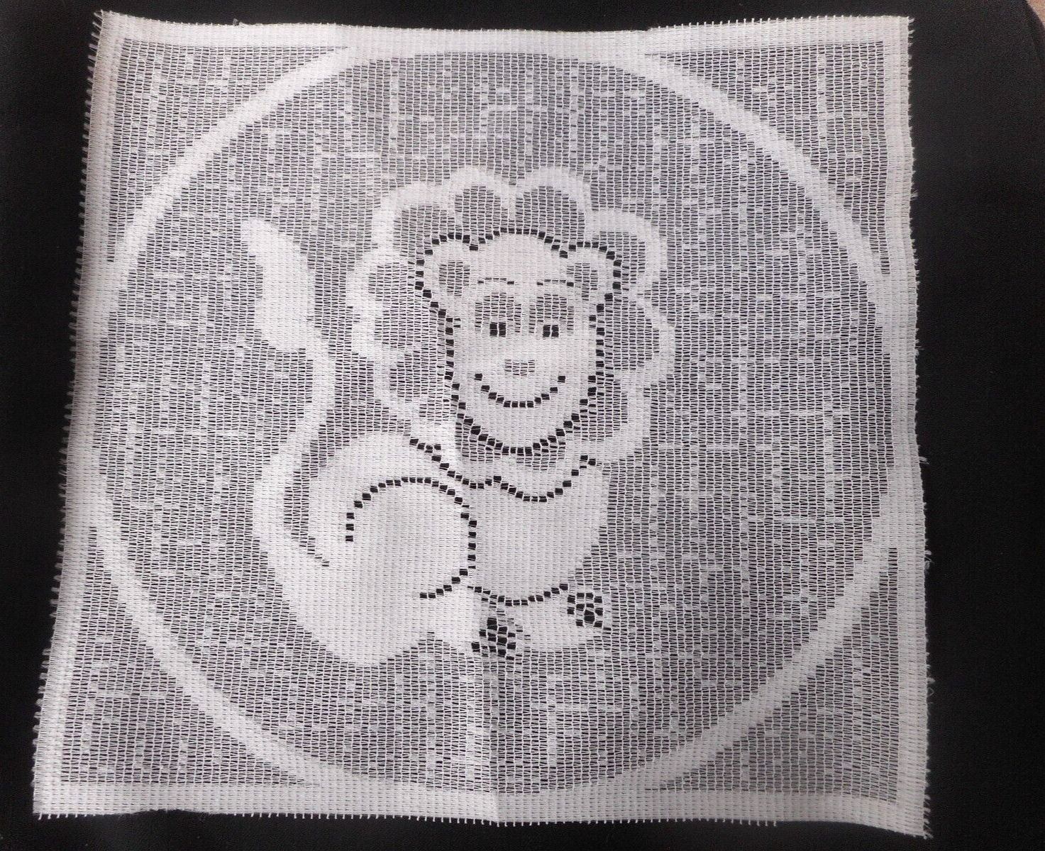 Primary image for Lace/Doiley Smiling Lion Wall Decoration Single Piece Material Ready To Hoop