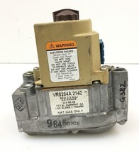 Honeywell VR8204A2142 Furnace Gas Valve inlet 1/2&quot; outlet 1/2&quot; used #G382 - £27.18 GBP