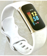 Fitbit Charge 5 Fitness Tracker Lunar White/Soft Gold Stainless Steel Re... - €83,70 EUR