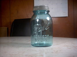 Vintage Ball Perfect Mason Aqua/Bluish Lighter Blue with Zinc Lid Qt Mas... - $15.00