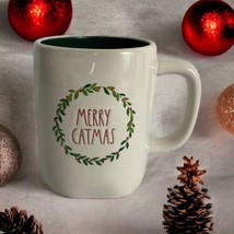 Rae Dunn Christmas Holiday Mug MERRY CATMAS with Wreath Green Interior C... - £20.69 GBP