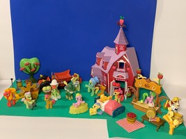 Large Group of My Little Pony Mini Playsets Barn and more Lots of Figures - £98.94 GBP