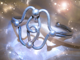 HAUNTED BRACELET SHADOW DARKNESS EATER ELIMINATES ALL ATTACHED DARKNESS MAGICK image 2
