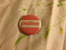 Vintage Philadelphia Phillies MLB Baseball Button Pin - £7.85 GBP