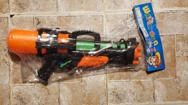 UNBRANDED SUPER SOAKER TYPE WATER PUMP SQUIRT GUN - $197.48 MXN