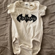 H&amp;M Infant Boys One Piece Outfit 1 To 2 Months Batman Logo On White - £2.79 GBP