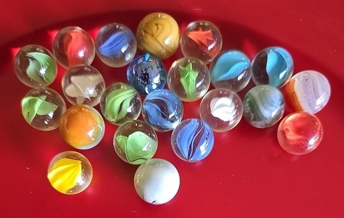 Twenty-Two (22) ~ Assorted Sizes ~ Multi-Colored ~ Glass Marbles (101) Item image 5