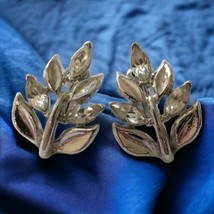 Crown Trifari Leaf Earrings Clip On Vintage Rhinestones Floral Silver To... - £20.23 GBP