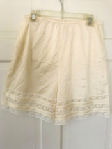 NEW Vintage Bloomers Tap Pants Pantaloon Pettitpants Nylon  Velrose Lace... - $27.72