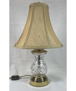 Vintage Electric Table Boudoir Lamp 13” Tall w/ Shade - $712.12 MXN