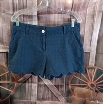  Crown &amp; Ivy Shelby Shorts Size 6 Blue Textured Scalloped Hem Cotton - £5.49 GBP