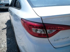 Driver Tail Light US Built Quarter Panel Mounted Fits 15-17 SONATA 10490... - $78.36