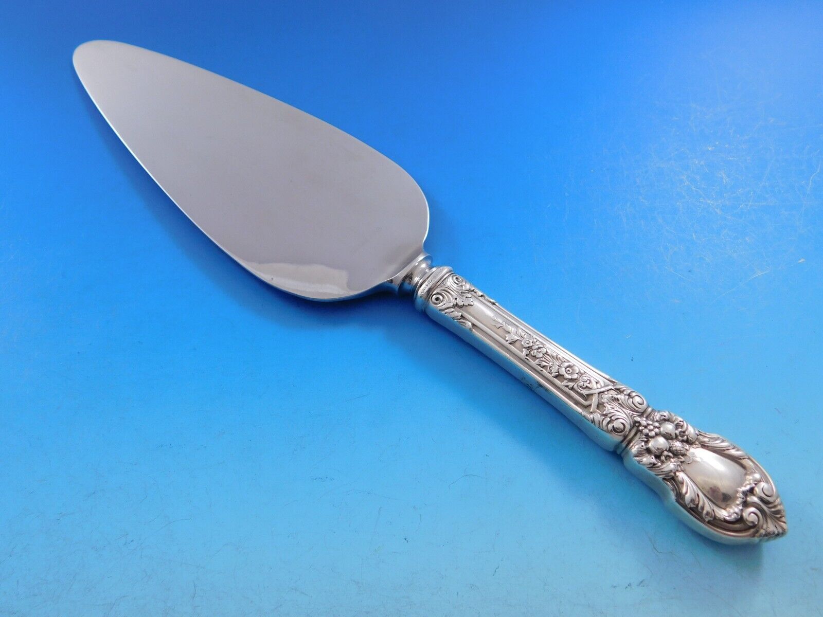 Charles II by Lunt Sterling Silver Flatware Set For 12 Service 174 Pieces Dinner Item image 4
