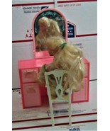 Barbie Furniture - Barbie &amp; Mirror Vanity - €12,24 EUR