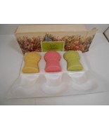 Vintage AVON Field Flowers Three Perfumed Soaps Bouquet Shaped Soap Bars - $180.02 MXN