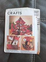 McCalls 7772 731 CHRISTMAS Tree Wreath Stocking Ornaments Crafts Pattern UNCUT - £9.86 GBP