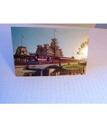 EARLY DISNEY WORLD POSTCARD- STEAM RAILROAD- NEW - H19 - $2.65
