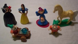 Walt Disney Snow White & The Seven Dwarfs Toy Figure & Keychains Lot - £11.87 GBP