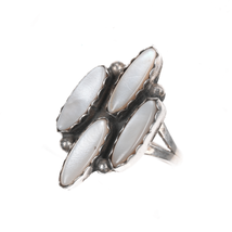 sz8 Vintage Native American silver mother of pearl ring - £51.85 GBP