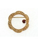 Vintage Costume Jewelry, Red Rhinestone Set in Gold Tone Wreath Brooch P... - $13.37 CAD