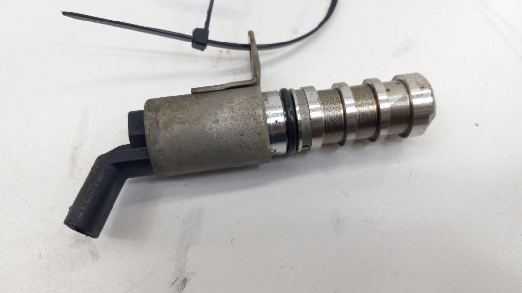 Cruze  Variable Timing Gear Oil Control Valve Solenoid Cylinder Head 201... - $49.79