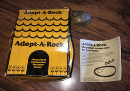 Adopt-A-Rock 1975 Jack A. Levin Associates LA. California RARE - $1,293.23 MXN