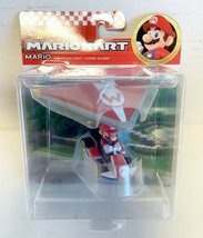NEW Mattel GVD31 Hot Wheels Mario Kart MARIO Standard Kart + Super Glider 1:64 - £13.49 GBP