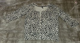 Maurices Leopard print Womens Button Down Sweater Size Large - £5.00 GBP