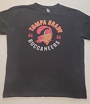 Tompa Brady Gildan Mens Size XXL 2XL Tampa Bay Buccaneers T Shirt - £9.40 GBP