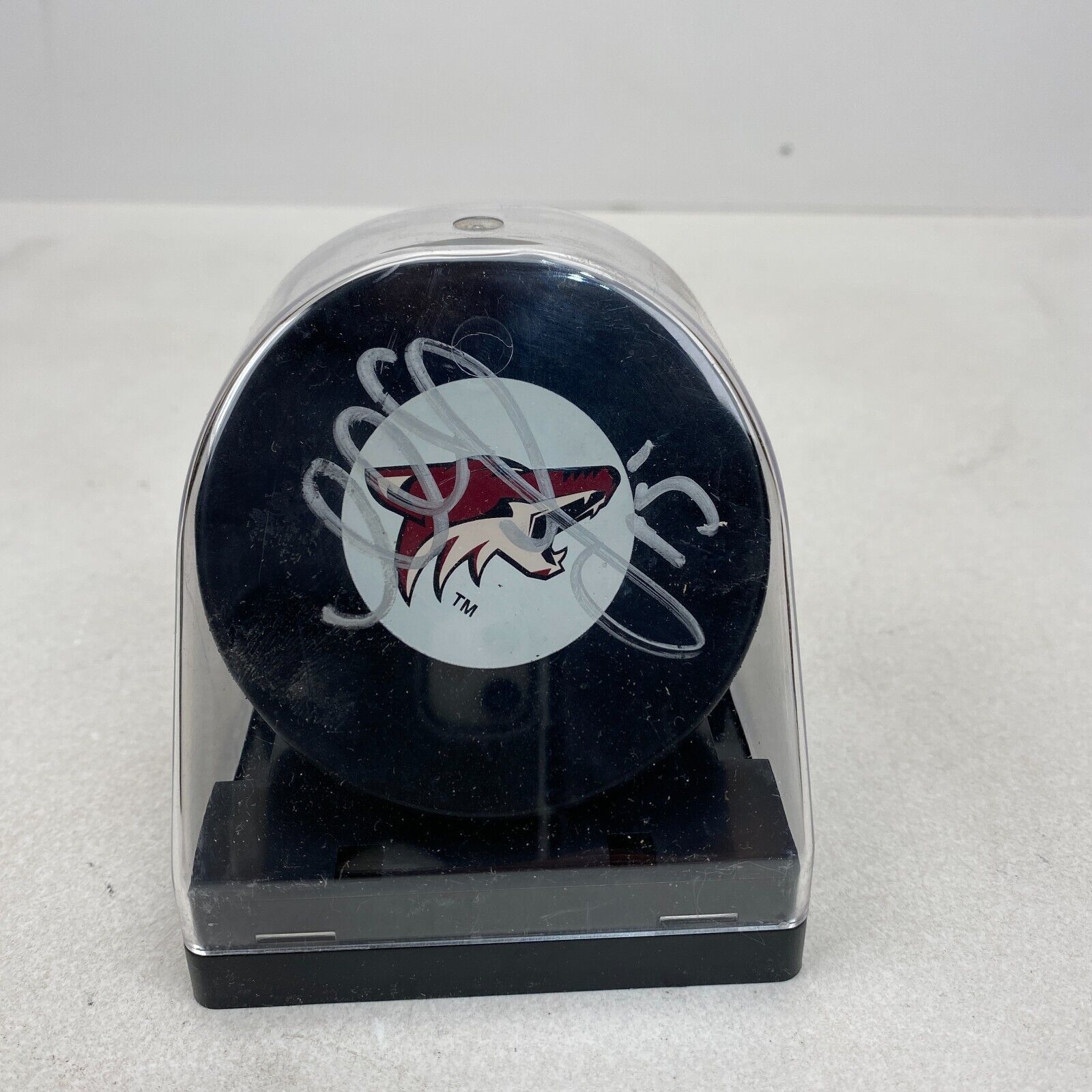 Primary image for Arizona Coyotes NHL Autograph Logo Souvenir Hockey Puck (Matthew Lombardi)