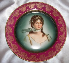 Lovely Royal Vinna Vintage 1900 &quot;Queen Louise of Prussia&quot; 10-1/8&quot; Portrait Plate - £31.31 GBP