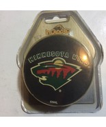MINNESOTA WILD in glas co OFFICIAL SOUVENIR PUCK Display Logo - $14.92