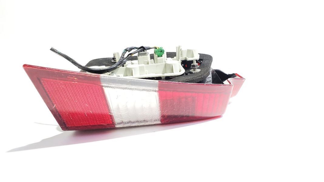 Left Tail Light Cracked OEM 2005 2006 2007 Volvo S40 Item image 8