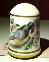 Sitta Europea Wood Nuthatch Bird Franklin Porcelain Thimble 1979 Vintage - $7.87