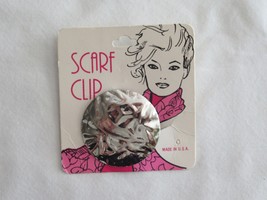 Silver Toned Scarf Clip Classic Round Textured USA Original Card Vintage Shell - £7.44 GBP