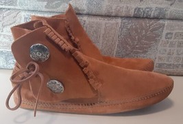 Minnetonka Boots Womens 2 Button Bootie Brown Suede Casual Ankle Size 11 U1 - £19.77 GBP
