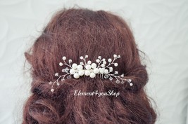Bridal comb, Pearlescent white hair comb, Bride wedding hair piece, Pear... - $48.00