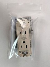 Lutron SCR-15-HDTR-LS Satin Colors 15-Amp Half Dimmable Receptacle (Lime... - $335.86 MXN