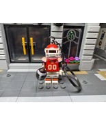 Kansas City Chiefs NFL Minifigure Keychain (1) - $225.09 MXN